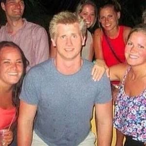 Meet your Posher, Tom